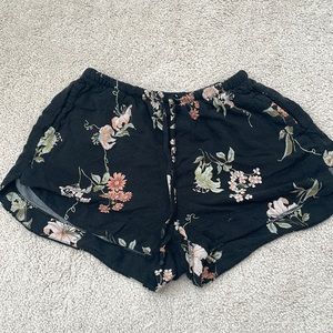 Brandy Melville floral fabric shorts tie waist with pockets